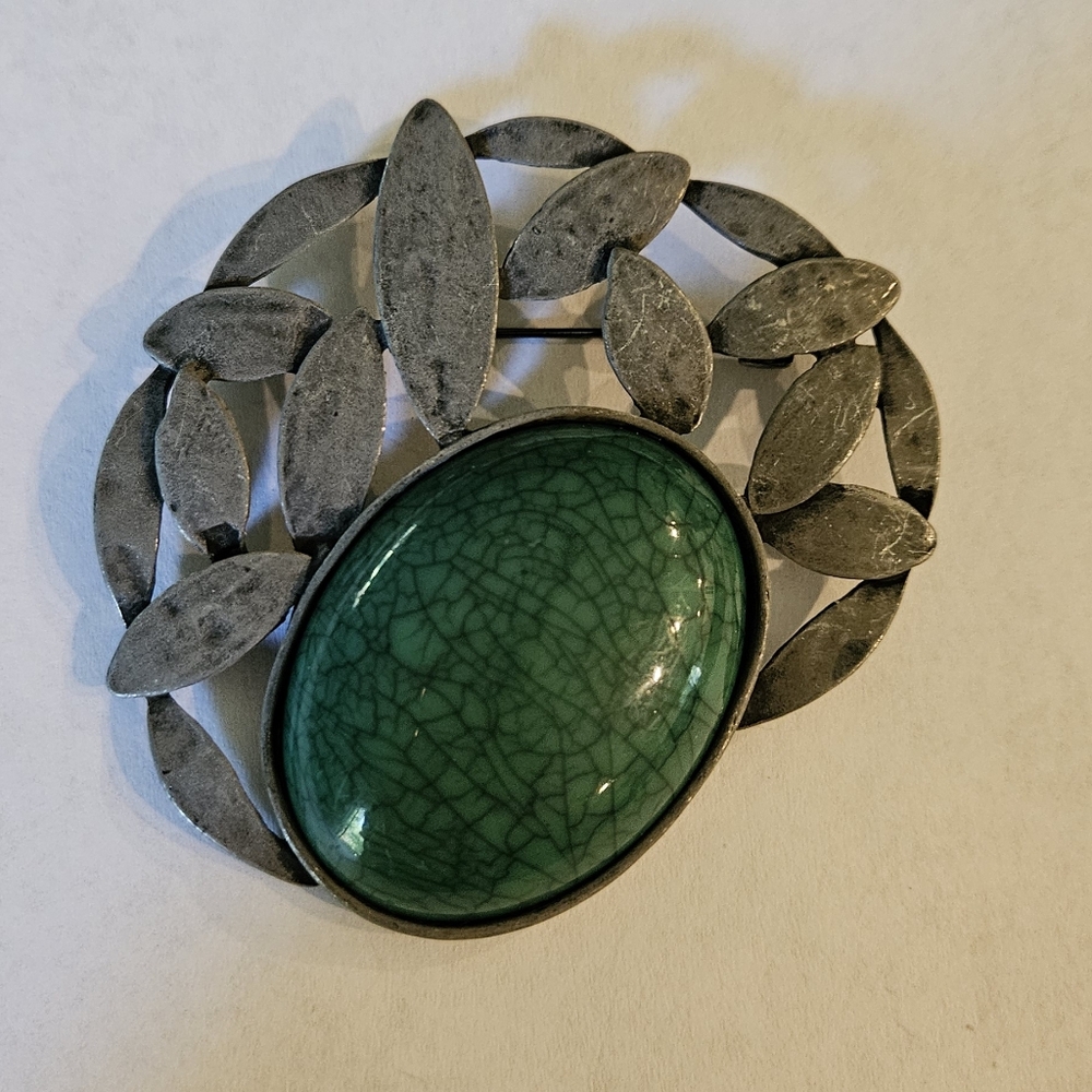 Leaf Leaves Brooch Pin Mottled Green Cabochon Crackled Look Silver Pewter Tone